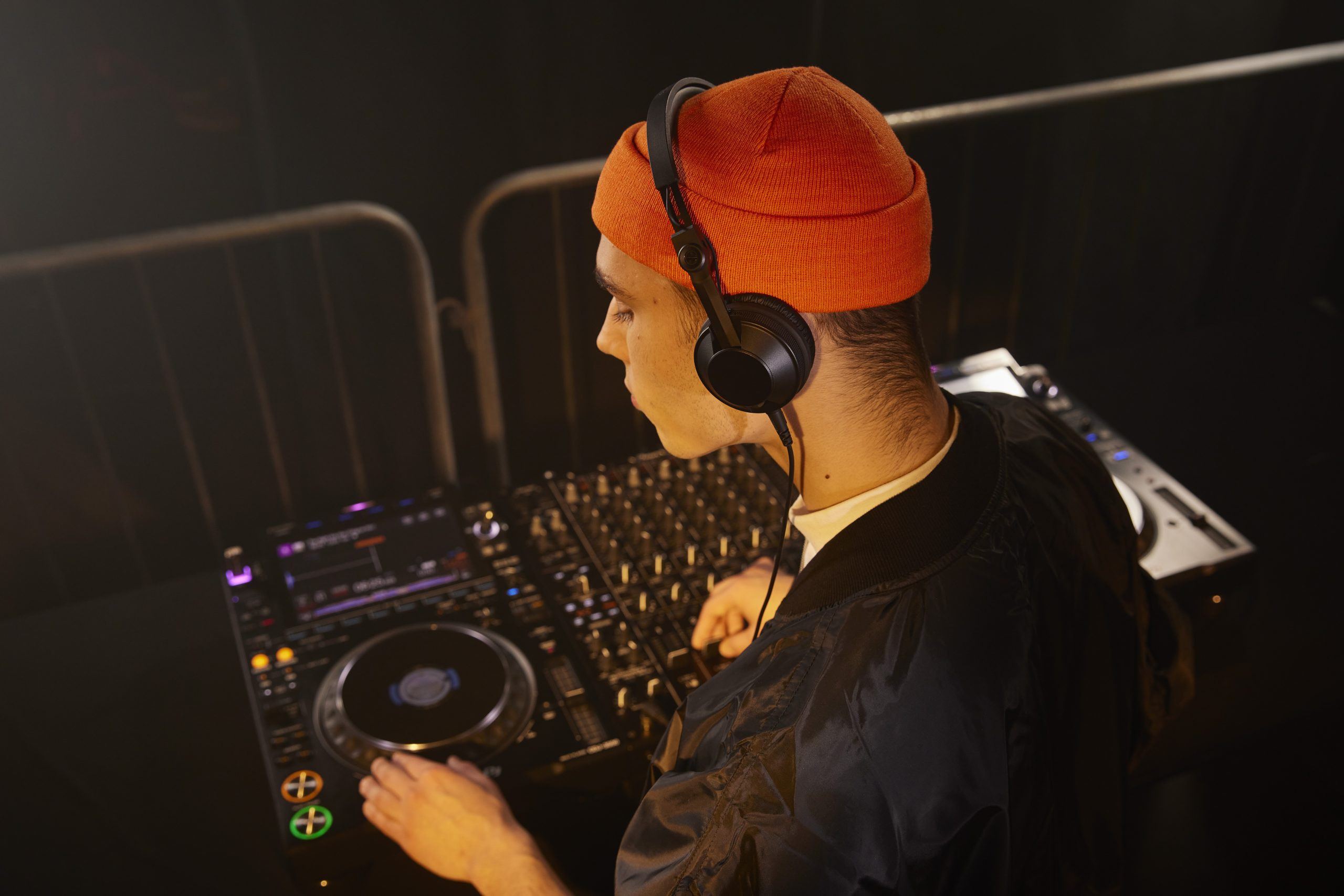 Galerijní obrázek č.5 DJ sluchátka PIONEER DJ HDJ-CX