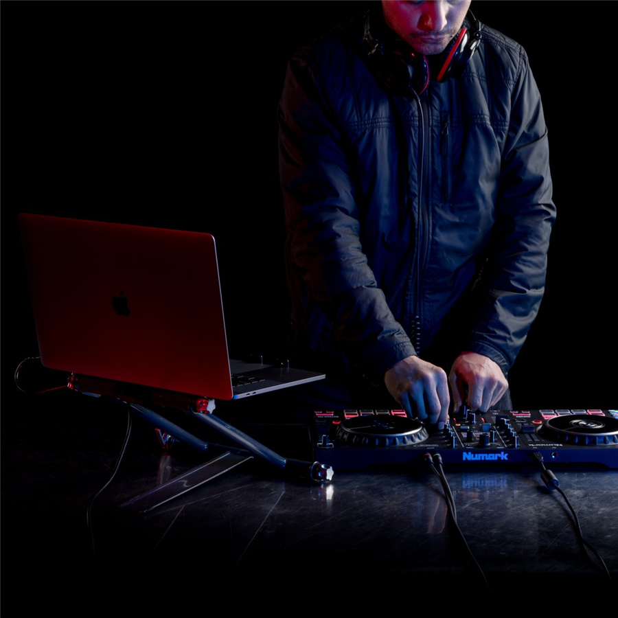 Galerijní obrázek č.8 DJ kontrolery NUMARK Mixtrack Pro FX