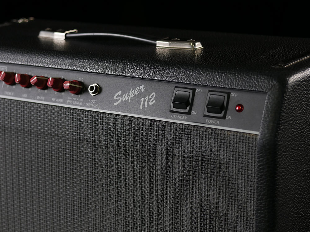 Galerijní obrázek č.1 Kytarové a baskytarové aparatury Fender Super 112