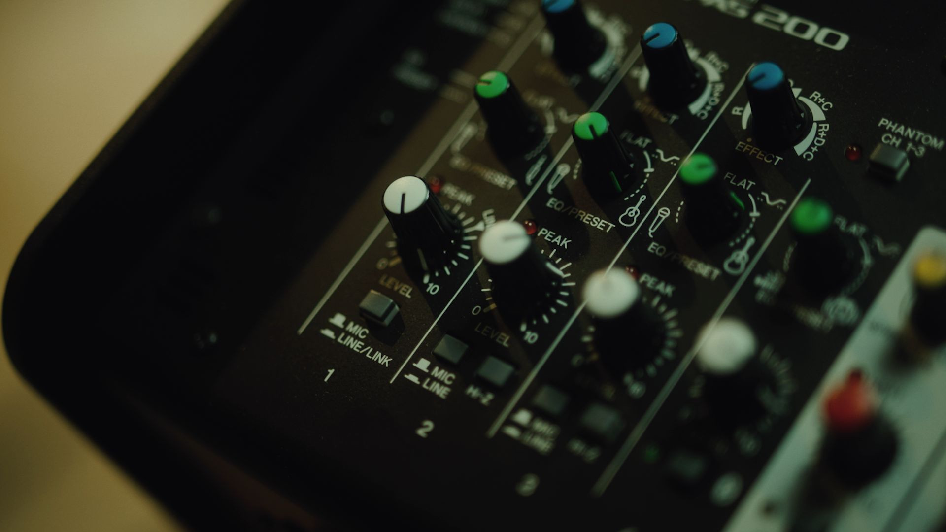 Galerijní obrázek č.14 Aktivní reproboxy YAMAHA STAGEPAS 200BTR