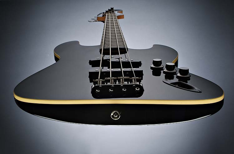 Galerijní obrázek č.1 JB modely FENDER Aerodyne™ Jazz Bass®, Rosweood Stained Fingerboard, Black