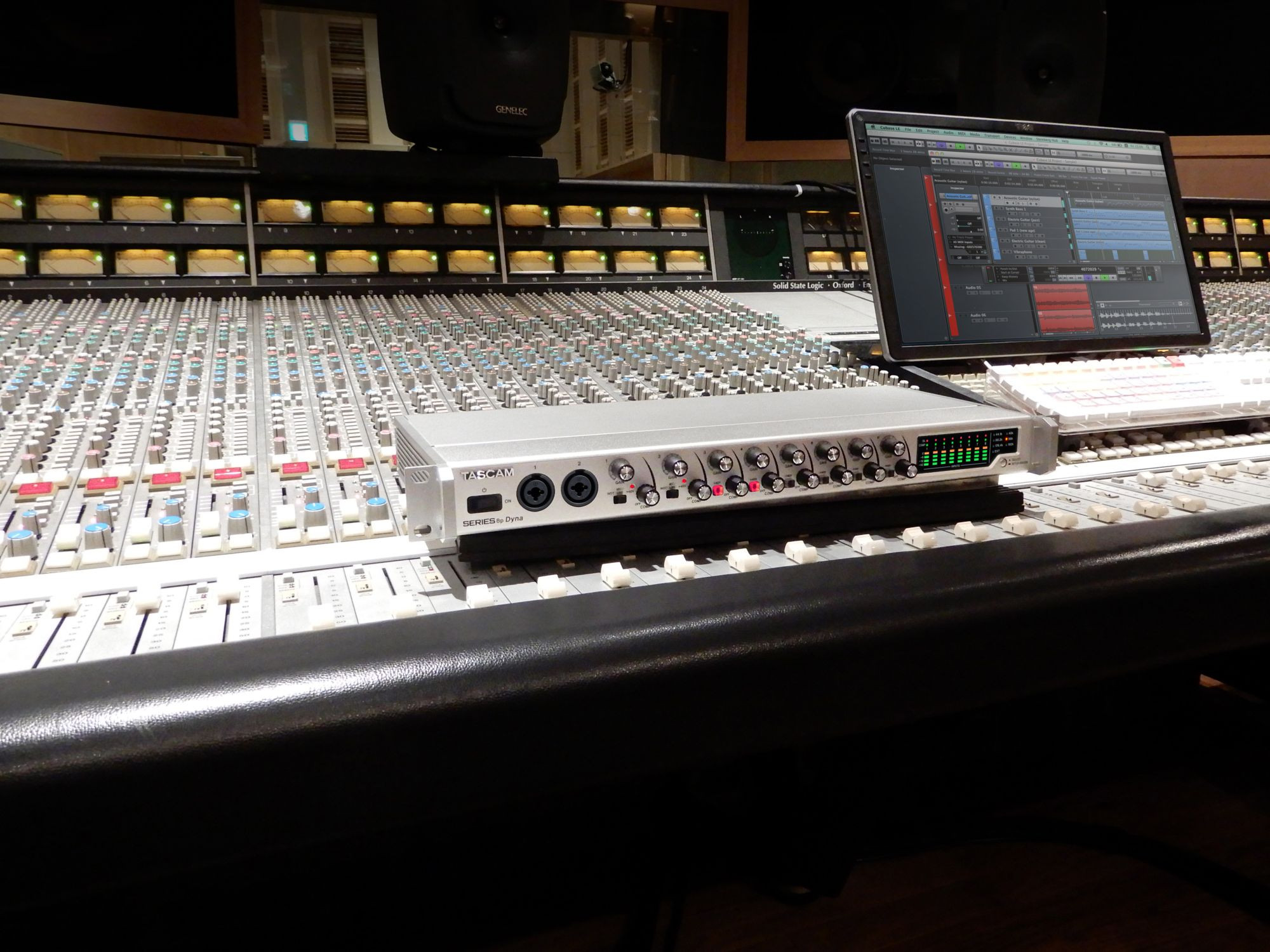 Galerijní obrázek č.9 Mikrofonní a linkové předzesilovače TASCAM Series 8p Dyna