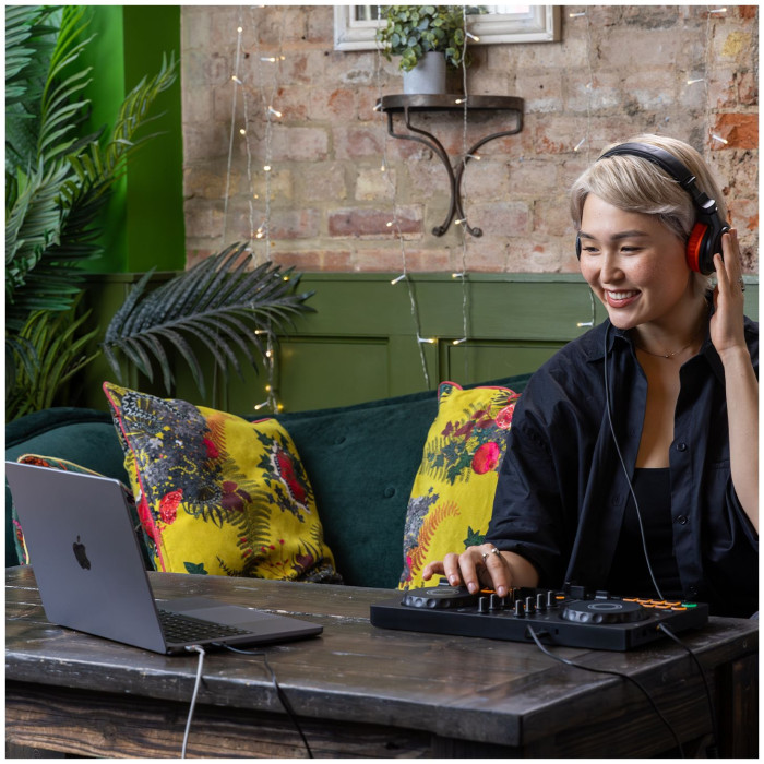 Hlavní obrázek DJ kontrolery ALPHATHETA DDJ-FLX2