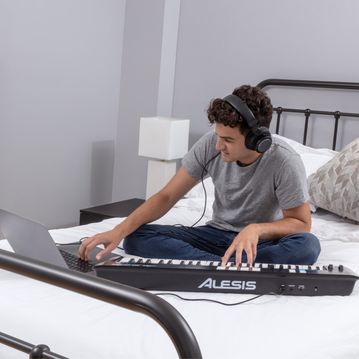 Hlavní obrázek Keyboardy/Klávesy/Kontrolery ALESIS V49 MKII