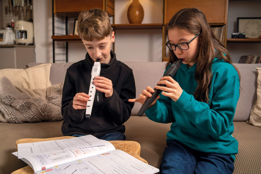 Hlavní obrázek Syntezátory, varhany, virtuální nástroje CARRY-ON Digital Wind Instrument - Black