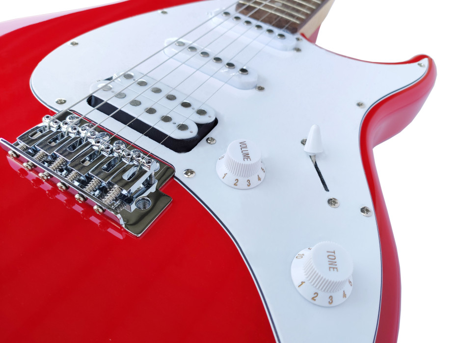 Hlavní obrázek Elektrické kytary PEAVEY Raptor Plus SSH - Red