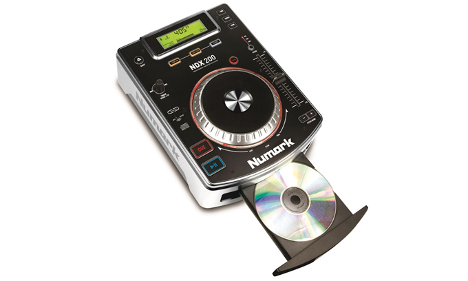 Hlavní obrázek Profesionální CD/DVD/USB/SD/MC přehrávače NUMARK NDX200