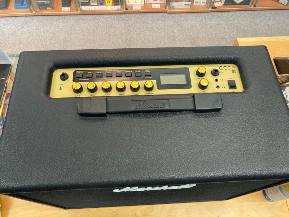 Hlavní obrázek Modelingová komba MARSHALL Code50 B-STOCK