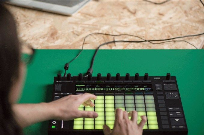 Hlavní obrázek DJ kontrolery ABLETON Push 2