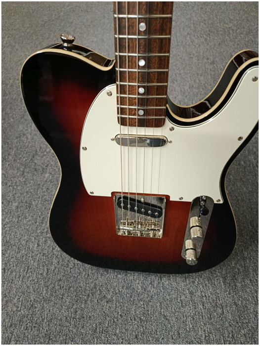 Hlavní obrázek Elektrické kytary FENDER SQUIER Classic Vibe 60s Custom Telecaster 3-Tone Sunburst Laurel C-Stock