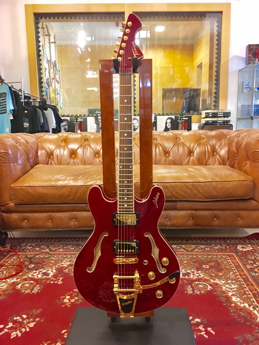 Hlavní obrázek Semiakustické a jazzové JOLANA Tornado II B AMGD Cherry Red Stain Gloss