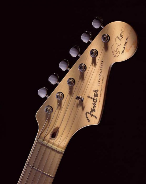 Hlavní obrázek ST - modely FENDER Eric Clapton Stratocaster®, Maple Fretboard, Olympic White