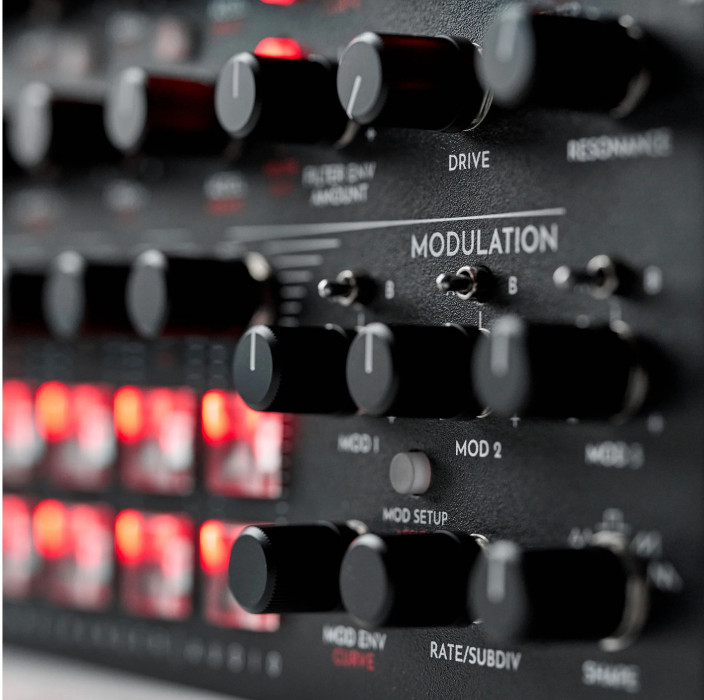 Hlavní obrázek Syntezátory, varhany, virtuální nástroje GAMECHANGER AUDIO MOTOR Synth MKII