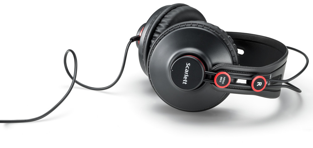 Hlavní obrázek Velkomembránové kondenzátorové mikrofony FOCUSRITE Scarlett 2i2 Studio 2nd Gen