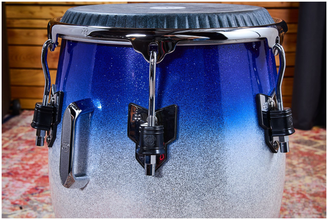 Hlavní obrázek Conga MEINL WKT1134ES Artist William Kachiro Thompson Conga 11 3/4” REMO Black Calfskin Skyndeep - Electric Sky