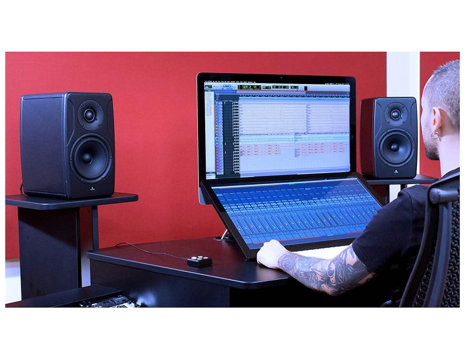 Hlavní obrázek Příslušenství studiových monitorů IK MULTIMEDIA iLoud Precision Remote Control