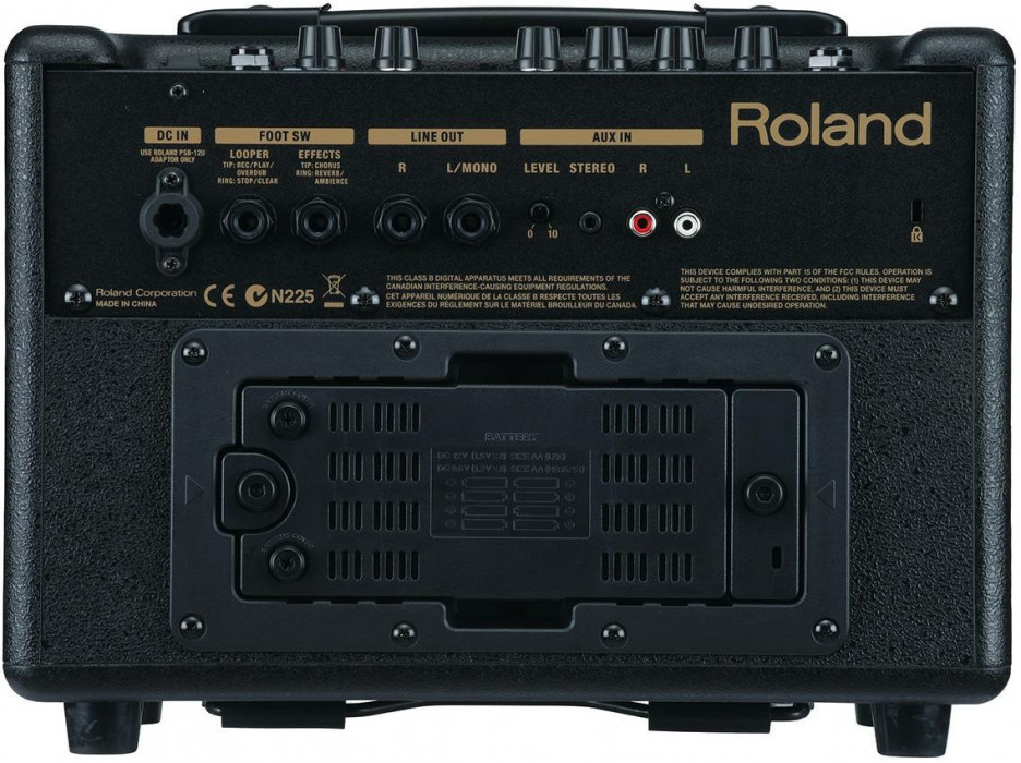 Hlavní obrázek Akustická komba ROLAND AC 33 B-Stock