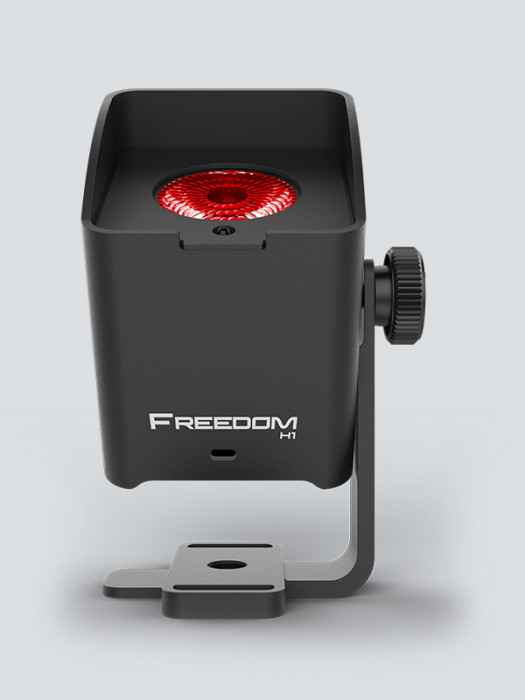 Hlavní obrázek LED RGBAWUV (RGB+Amber+White+UV) CHAUVET DJ Freedom H1 x4 Black