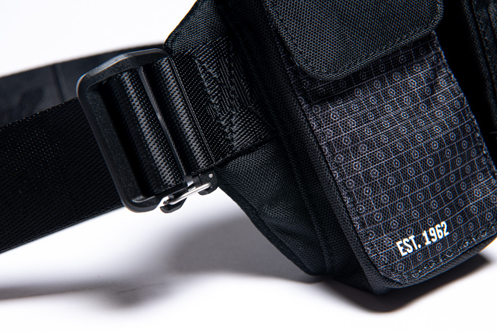 Hlavní obrázek Batohy MARSHALL Underground Belt Bag Black/White