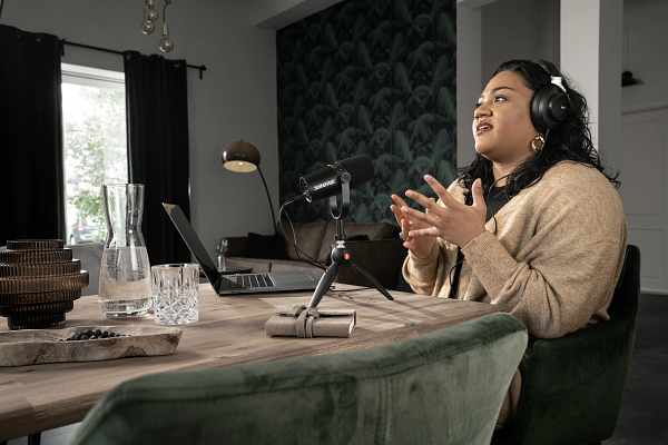 Hlavní obrázek Mikrofony pro rozhlasové vysílání SHURE MV7 Podcast Kit