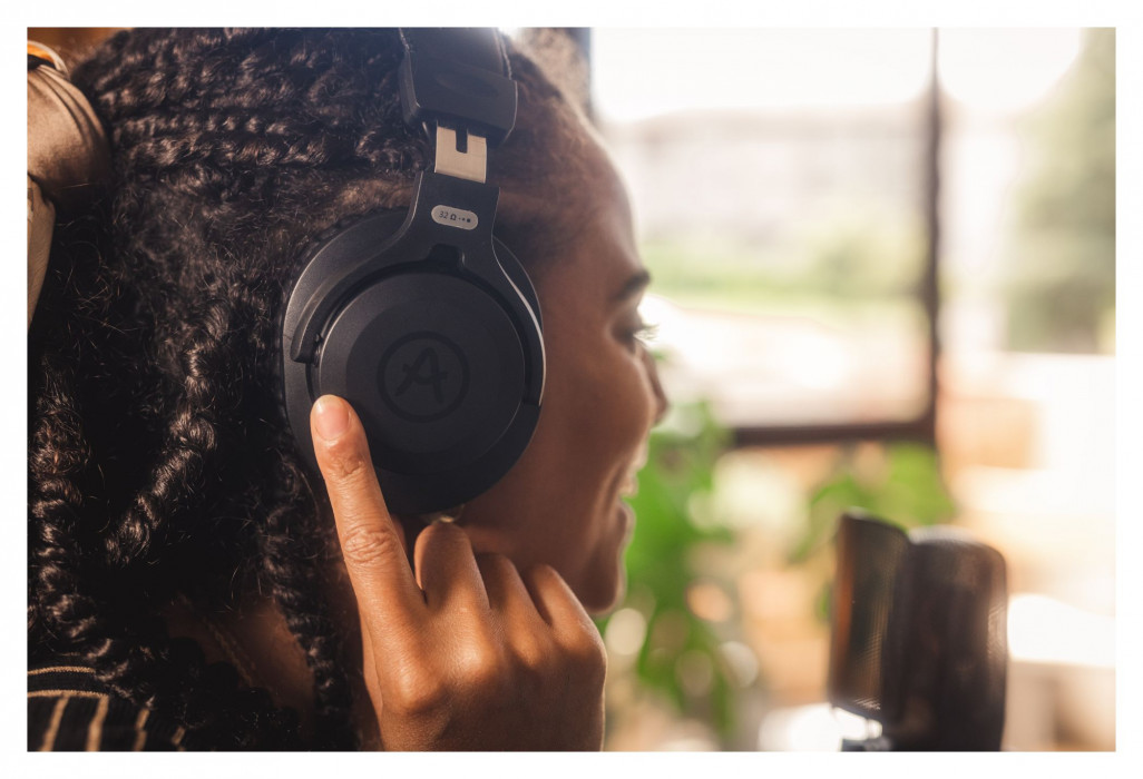 Hlavní obrázek Velkomembránové kondenzátorové mikrofony ARTURIA MiniFuse Recording Pack Black