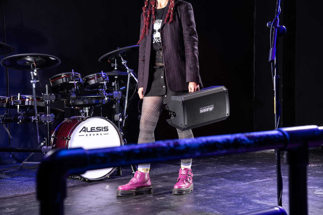 Hlavní obrázek Komba k elektronickým bicím ALESIS Strike Amp 8 MK2