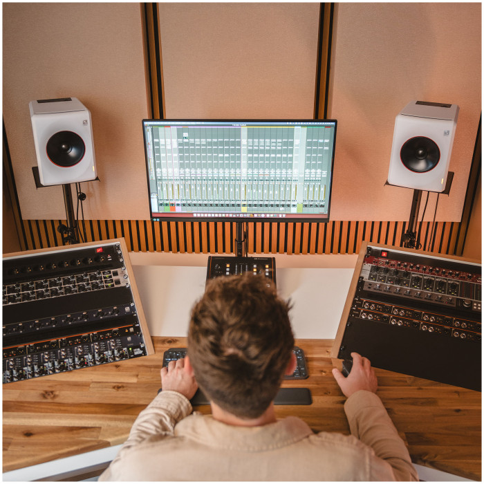 Hlavní obrázek Aktivní monitory s AES / SPDIF / USB digitálním vstupem PALMER ORBIT 11 W