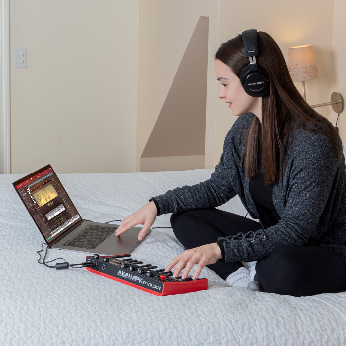 Hlavní obrázek Keyboardy s dynamikou AKAI MPK Mini PLAY MK3