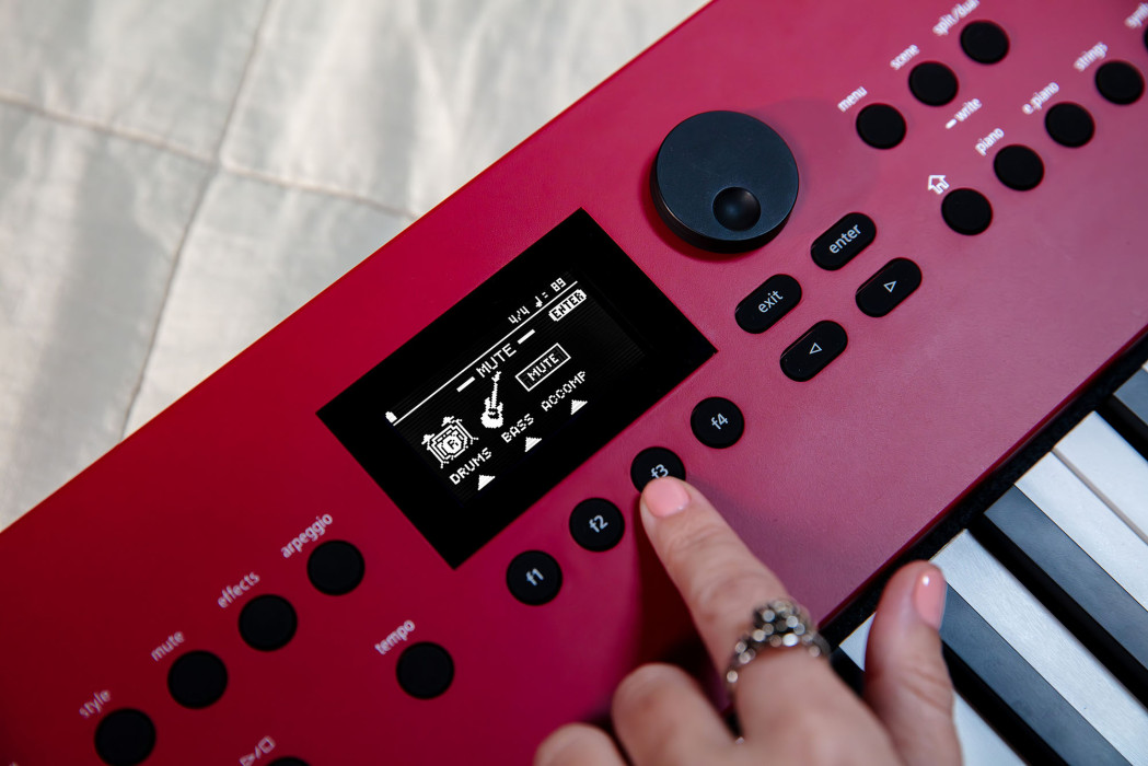 Hlavní obrázek Keyboardy s dynamikou ROLAND GO:KEYS 3 - Dark Red