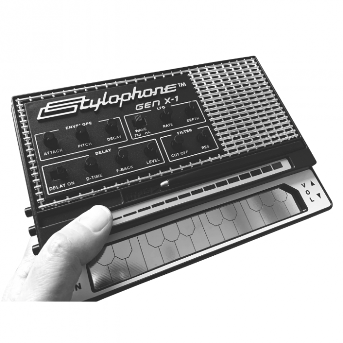 Hlavní obrázek Syntezátory, varhany, virtuální nástroje DÜBREQ Stylophone Gen-X1