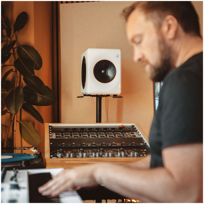 Hlavní obrázek Aktivní monitory s AES / SPDIF / USB digitálním vstupem PALMER ORBIT 11 W