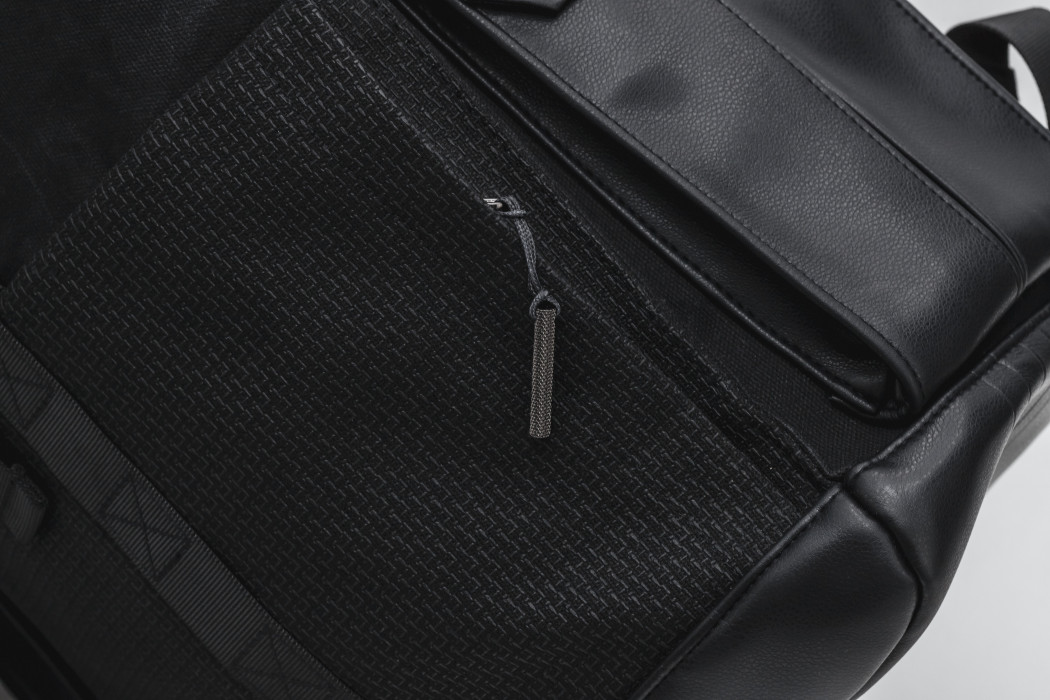 Hlavní obrázek Batohy MARSHALL Uptown Rocksack Black/White