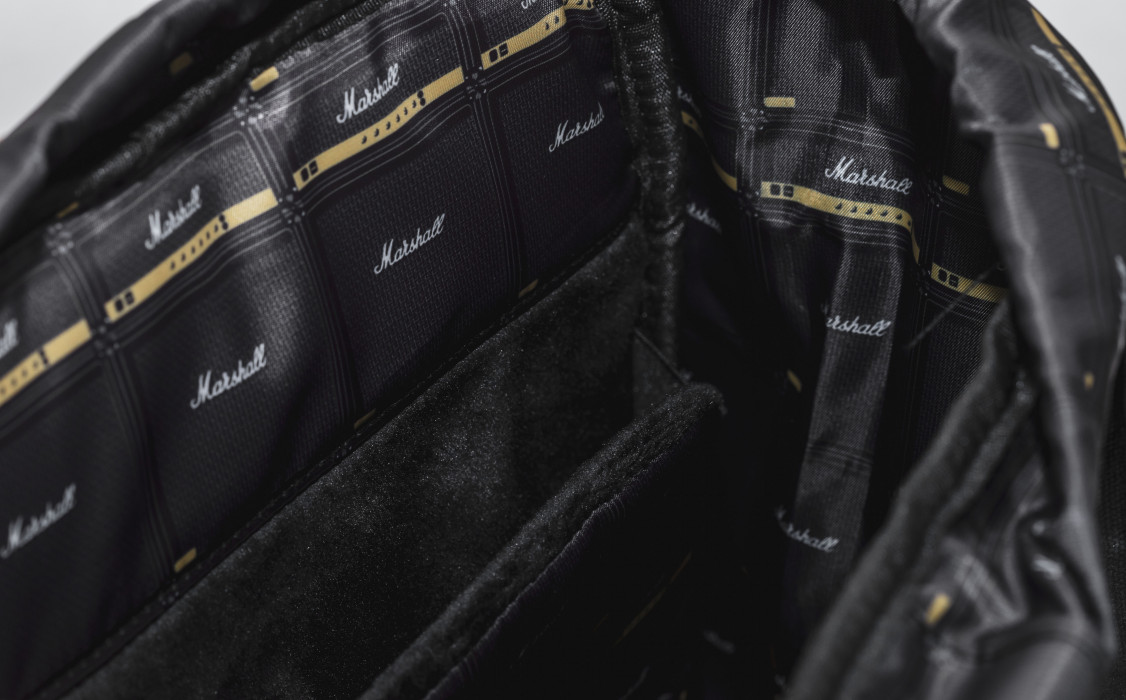 Hlavní obrázek Batohy MARSHALL Uptown Rocksack Black/White