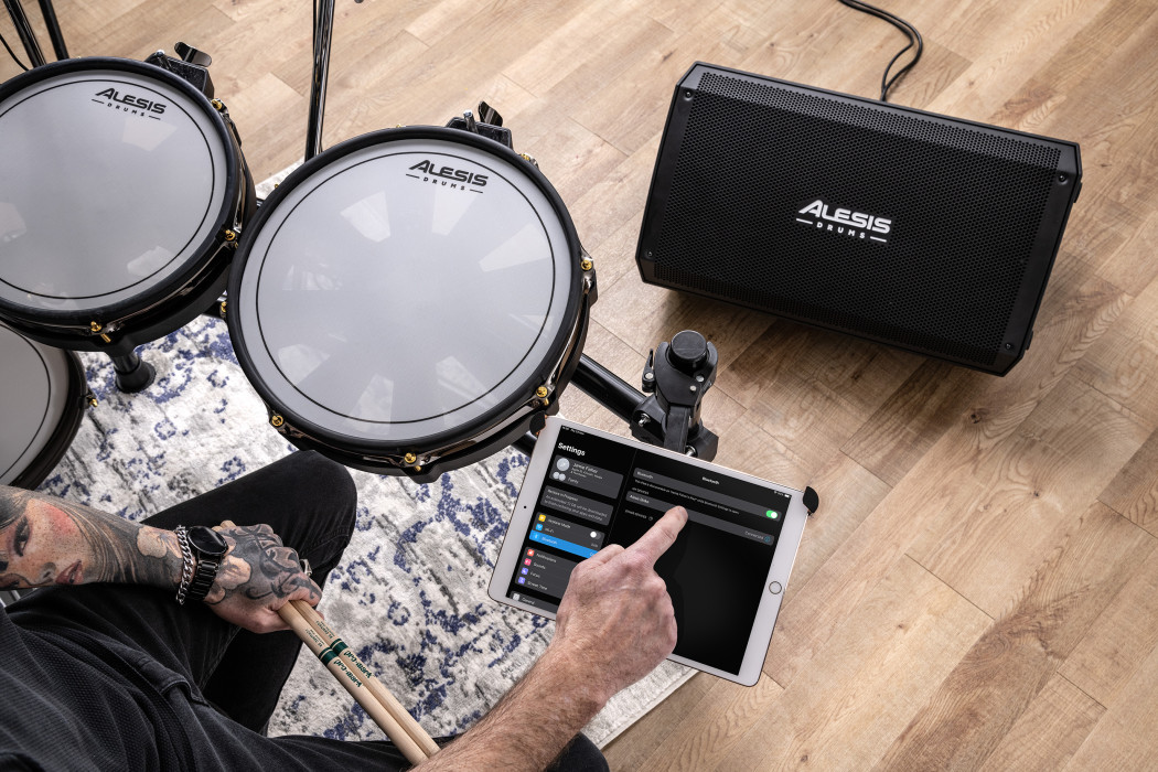 Hlavní obrázek Komba k elektronickým bicím ALESIS Strike Amp 12 MK2