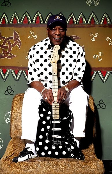 Hlavní obrázek ST - modely FENDER Buddy Guy Standard Stratocaster®, Maple Fretboard, Polka Dot Finish