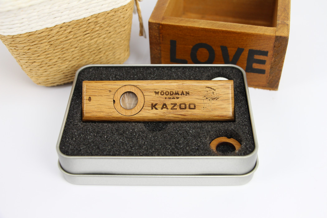 Hlavní obrázek Kazoo a další foukací nástroje WOODMAN Kazoo