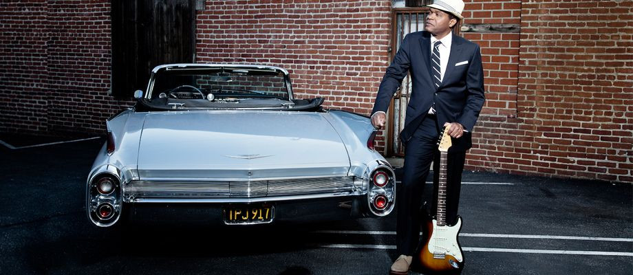 Hlavní obrázek ST - modely FENDER Robert Cray Stratocaster®, Rosewood Fretboard, 3-Color Sunburst