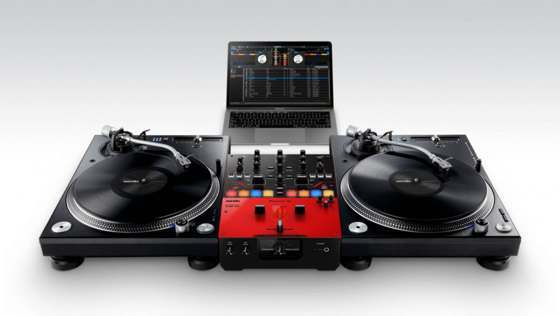 Hlavní obrázek DJ mixážní pulty PIONEER DJ DJM-S5