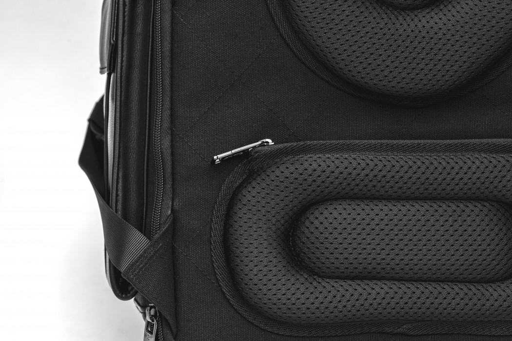 Hlavní obrázek Batohy MARSHALL Uptown Rocksack Black/White