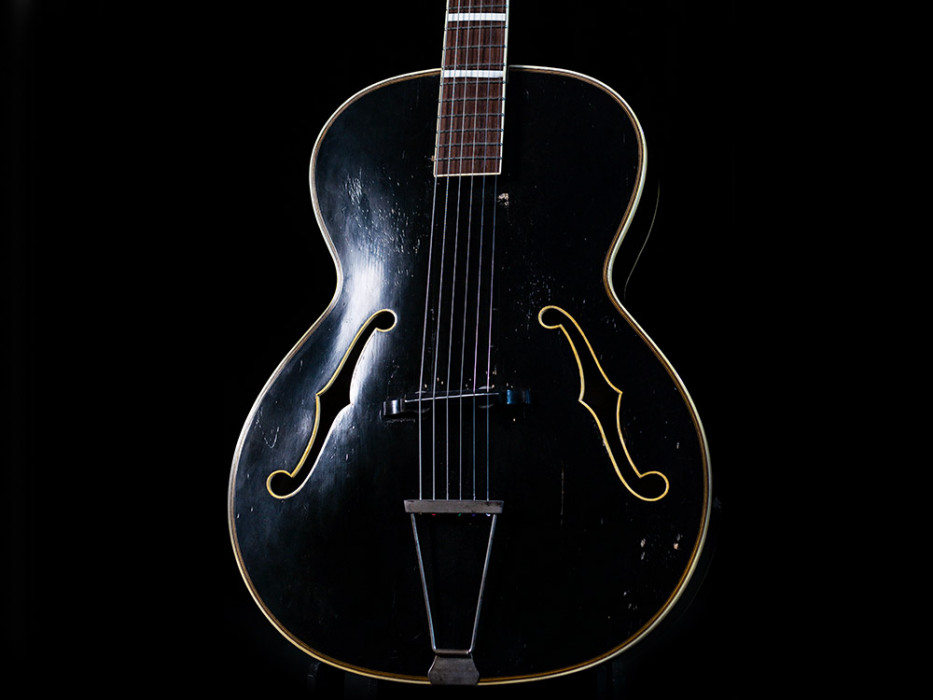 Hlavní obrázek Kytary Schönbach celomasiv (50.léta)