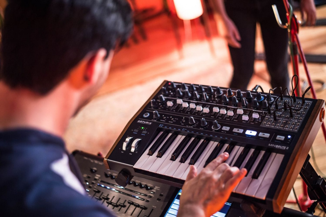 Hlavní obrázek Syntezátory, varhany, virtuální nástroje ARTURIA MiniBrute 2