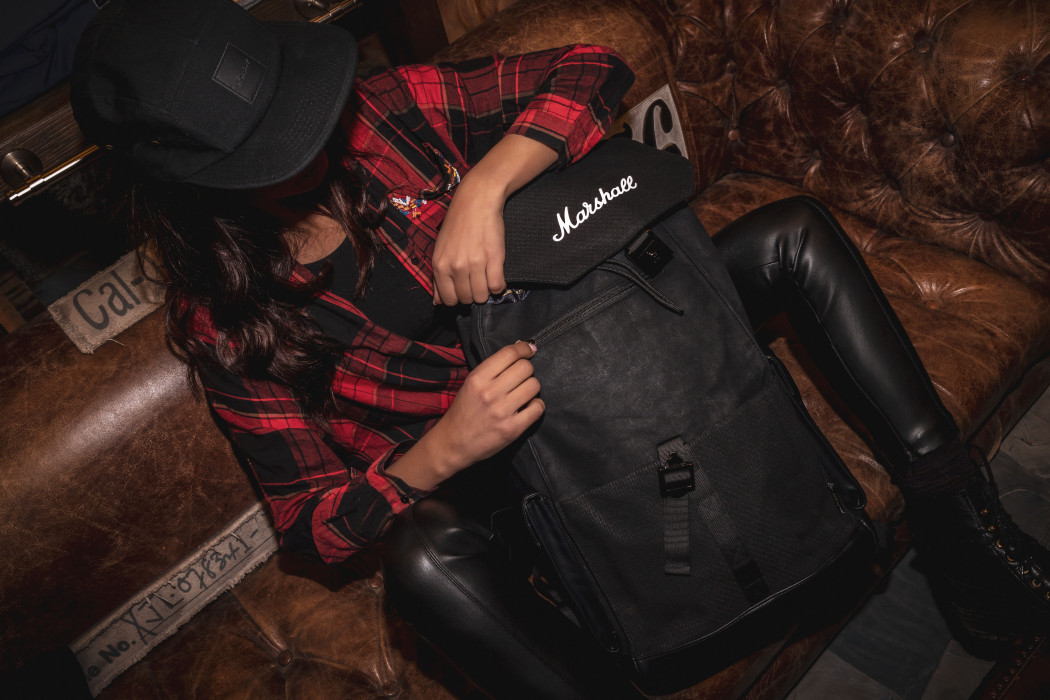 Hlavní obrázek Batohy MARSHALL Uptown Rocksack Black/White