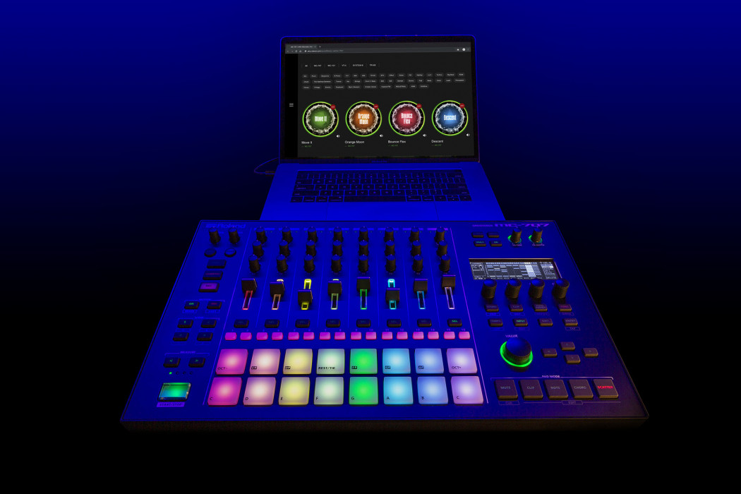 Hlavní obrázek DJ efektory a loopery ROLAND MC-707 GROOVEBOX