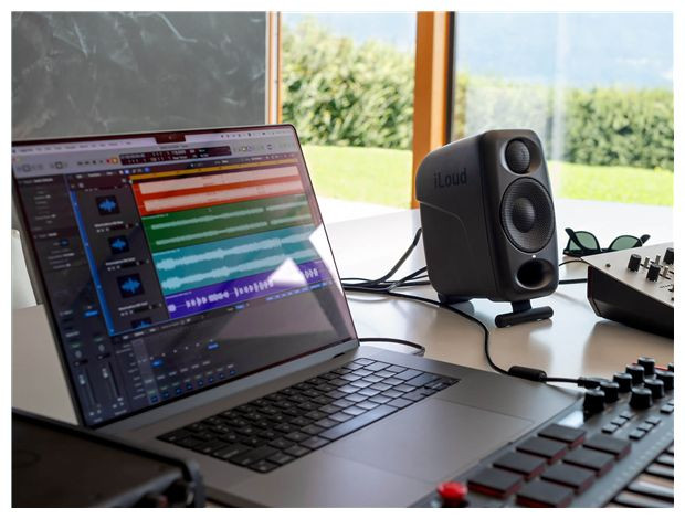 Hlavní obrázek Aktivní monitory s DSP korekcí akustiky IK MULTIMEDIA iLoud Micro Monitor Pro (Single Black)