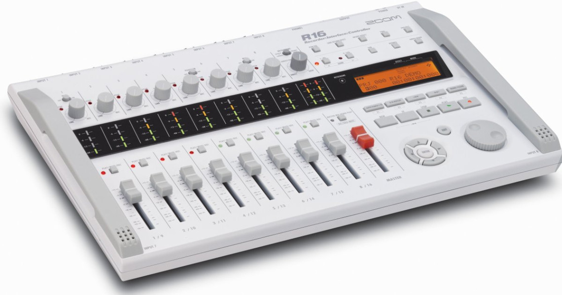 Hlavní obrázek Vícestopé rekordéry přenosné ZOOM R16 B-Stock