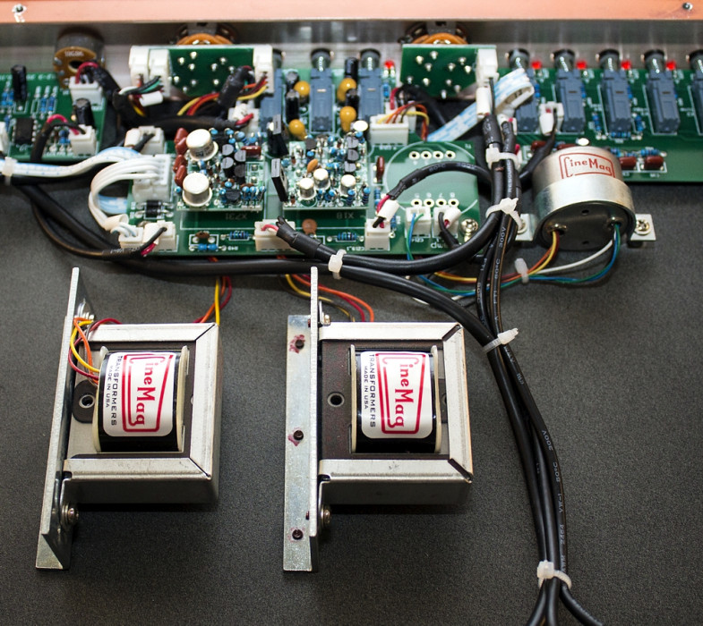 Hlavní obrázek Mikrofonní a linkové předzesilovače WARM AUDIO TB12