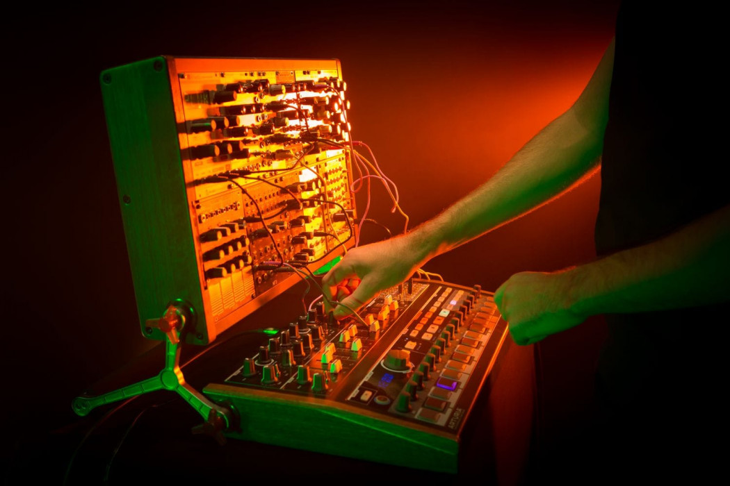 Hlavní obrázek Syntezátory, varhany, virtuální nástroje ARTURIA MiniBrute 2S