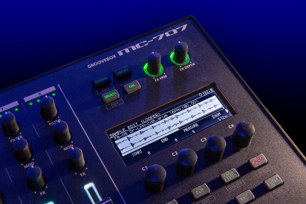 Hlavní obrázek DJ efektory a loopery ROLAND MC-707 GROOVEBOX