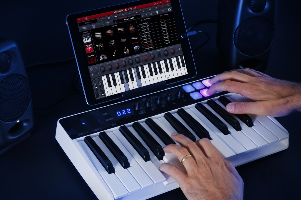 Hlavní obrázek MIDI keyboardy IK MULTIMEDIA iRig Keys I/O 25