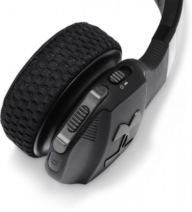 Hlavní obrázek Bezdrátová na uši JBL Under Armour Sport Wireless Train Black
